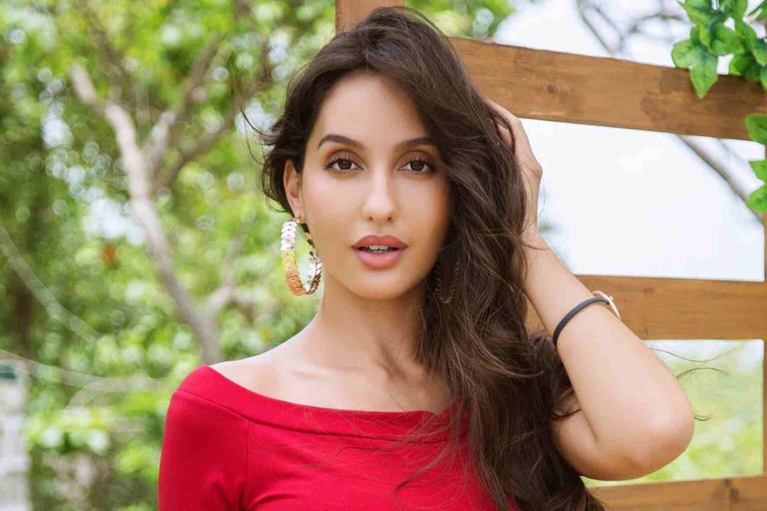 nora-fatehi-looks-divine-in-sheer-saree-and-unmissable-blouse-fans-say